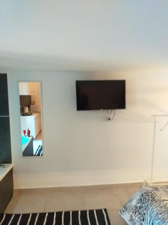Casa Del Caravaggio Apartment เนเปิลส์ ภายนอก รูปภาพ